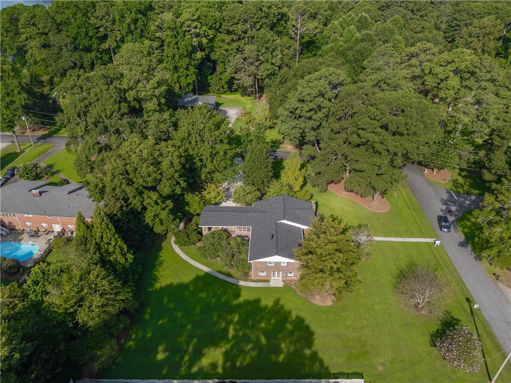 5117 Lakewood Drive