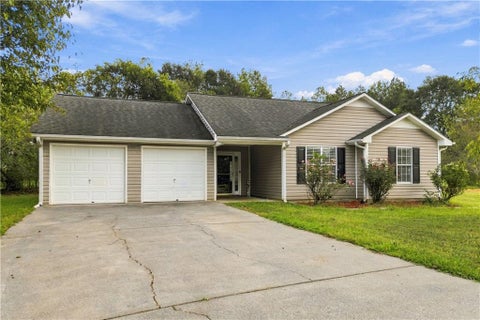 Homes For Rent - 28 Autumn Ridge Drive<br/> Euharlee, GA 30145