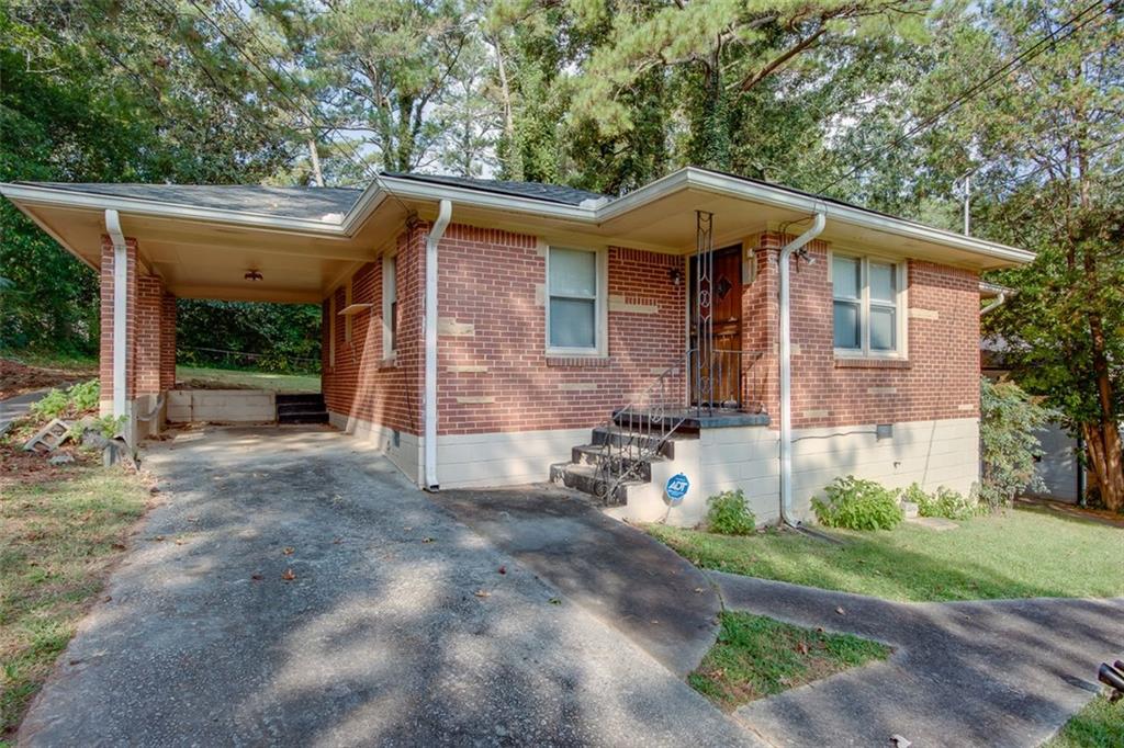Discover the potential in this charming Greystone Park 3-bedroom, 1-bath single-story home in Decatur! Featuring a classic layout, generous bedrooms, and hardwood floors, this property is perfect for buyers looking to create their dream space. Enjoy the large, flat backyard and a 1-car carport for added convenience. A fantastic opportunity to build equity and lasting value. Schedule your showing today!
Please note: Seller is not considering creative financing offers.