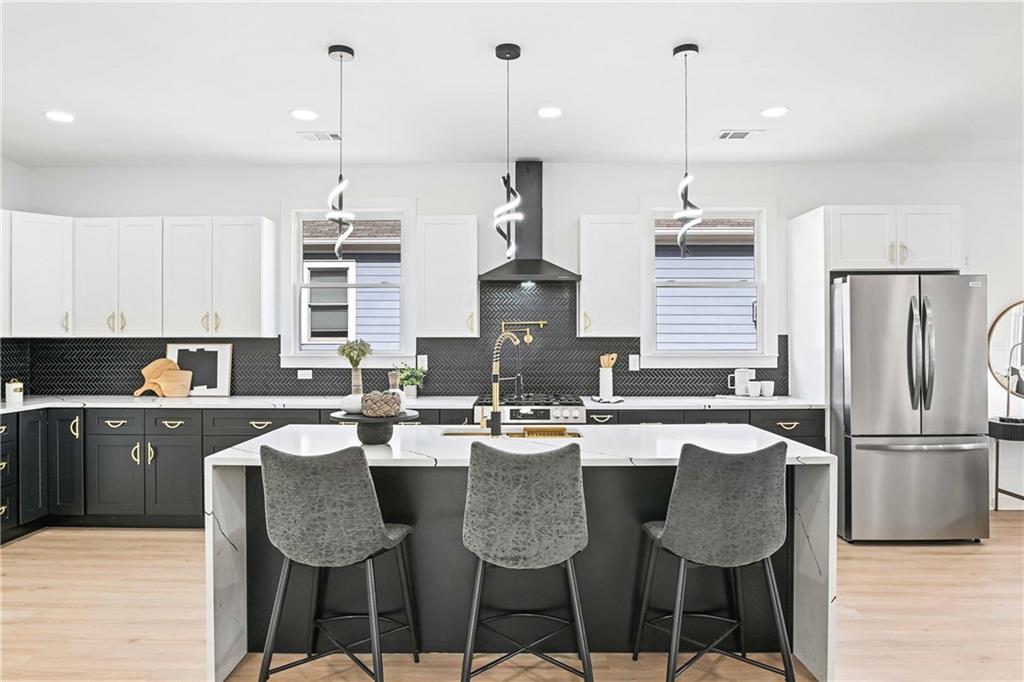 907 Oakhill Avenue SW