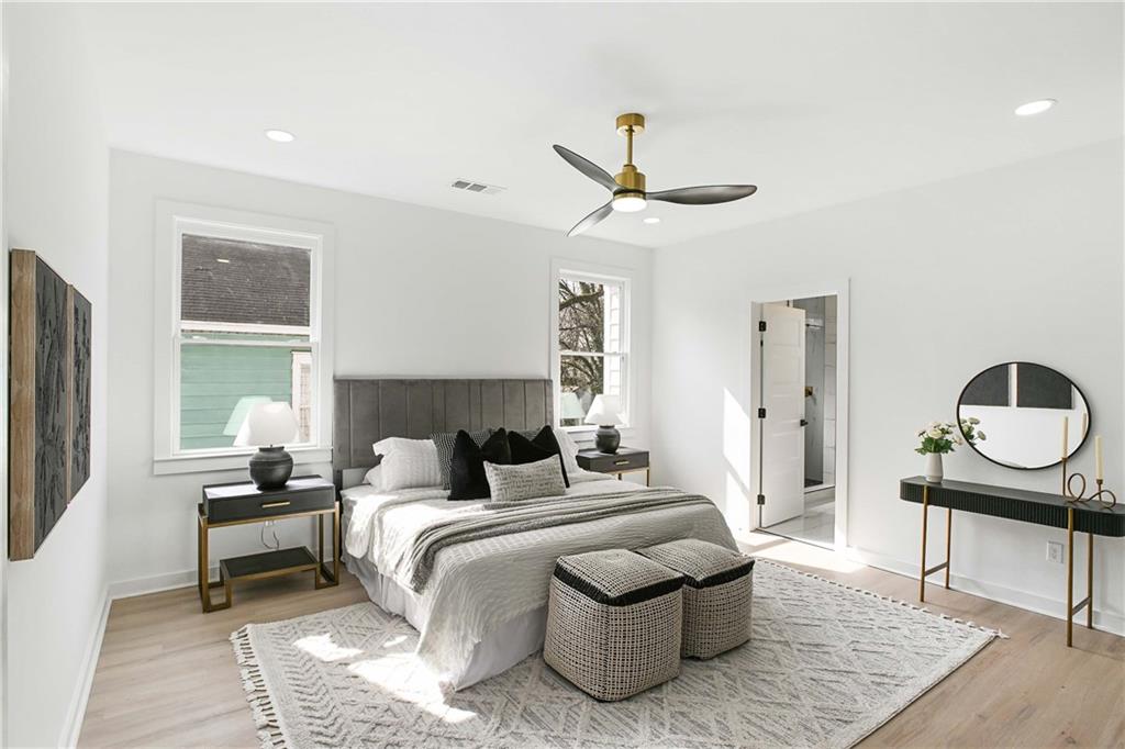 907 Oakhill Avenue SW