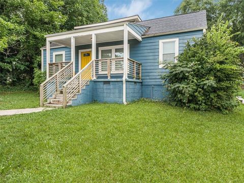 Homes For Sale - 2861 Forrest Hills Drive<br/> Atlanta, GA 30315