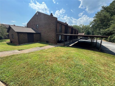 Townhouse For Sale - 17 A Little Mountain Village<br/> Ellenwood, GA 30294