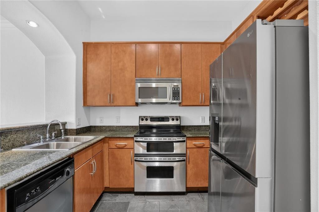 3445 Stratford Road NE 2306