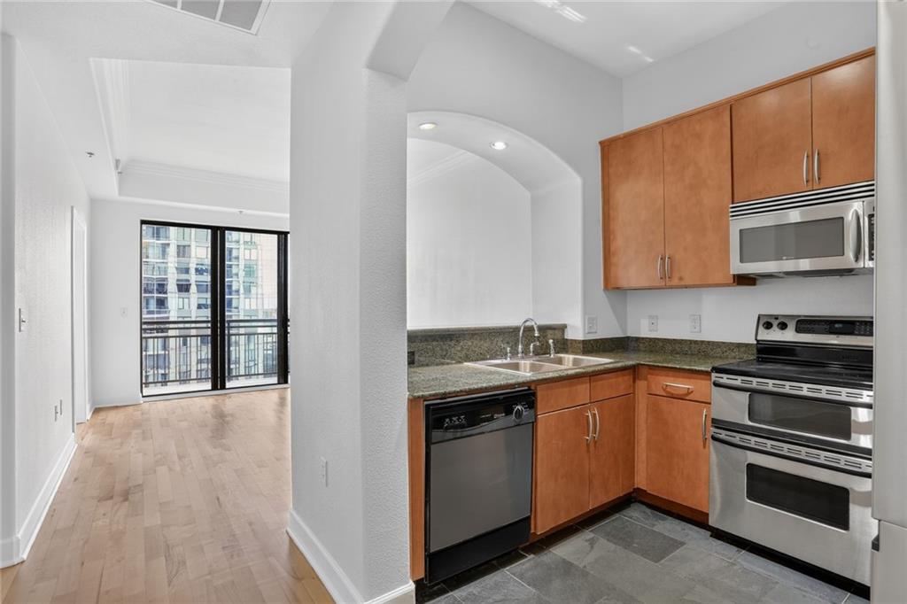 3445 Stratford Road NE 2306