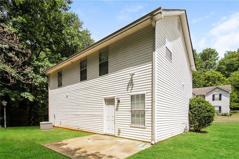 A home in Ellenwood