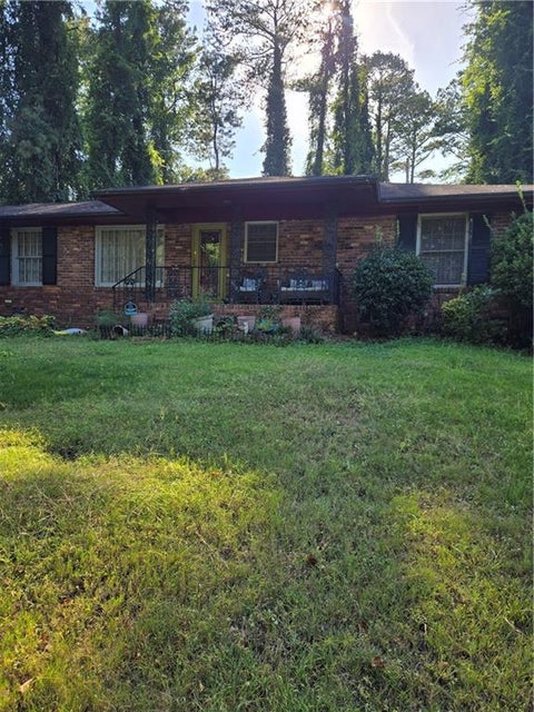 Homes For Sale - 1991 Austin Road<br/> Atlanta, GA 30331