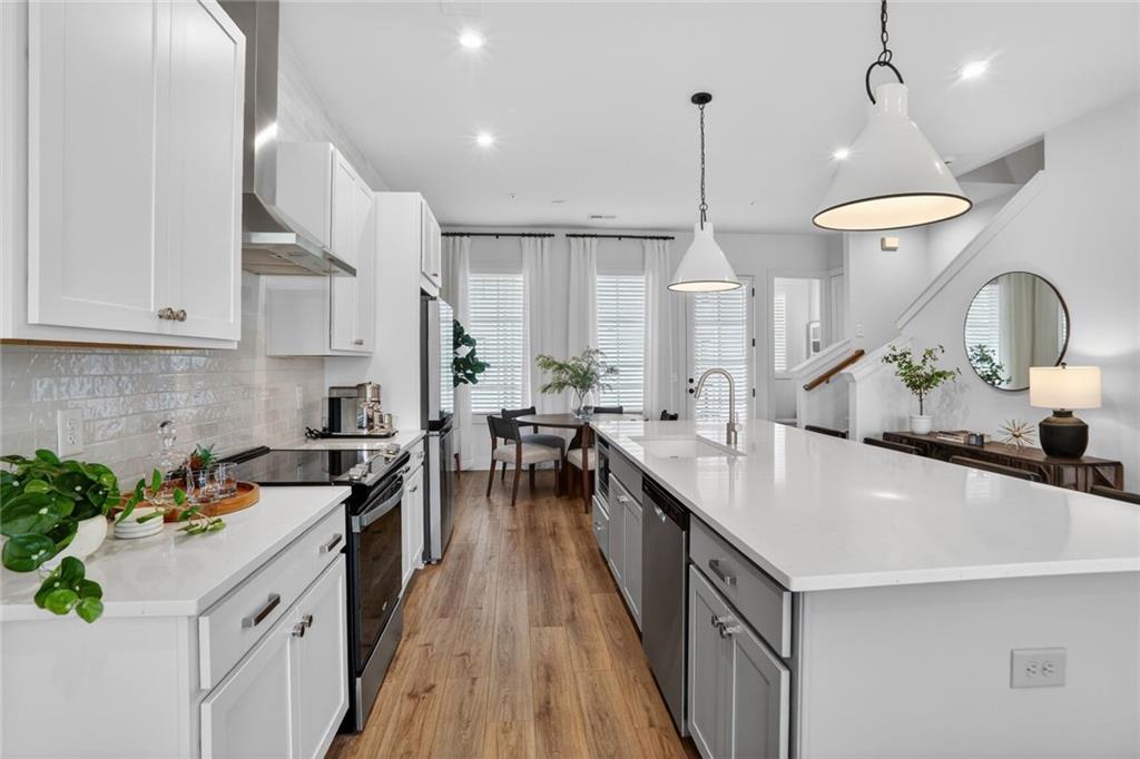 1291 Longreen Terrace NW 7