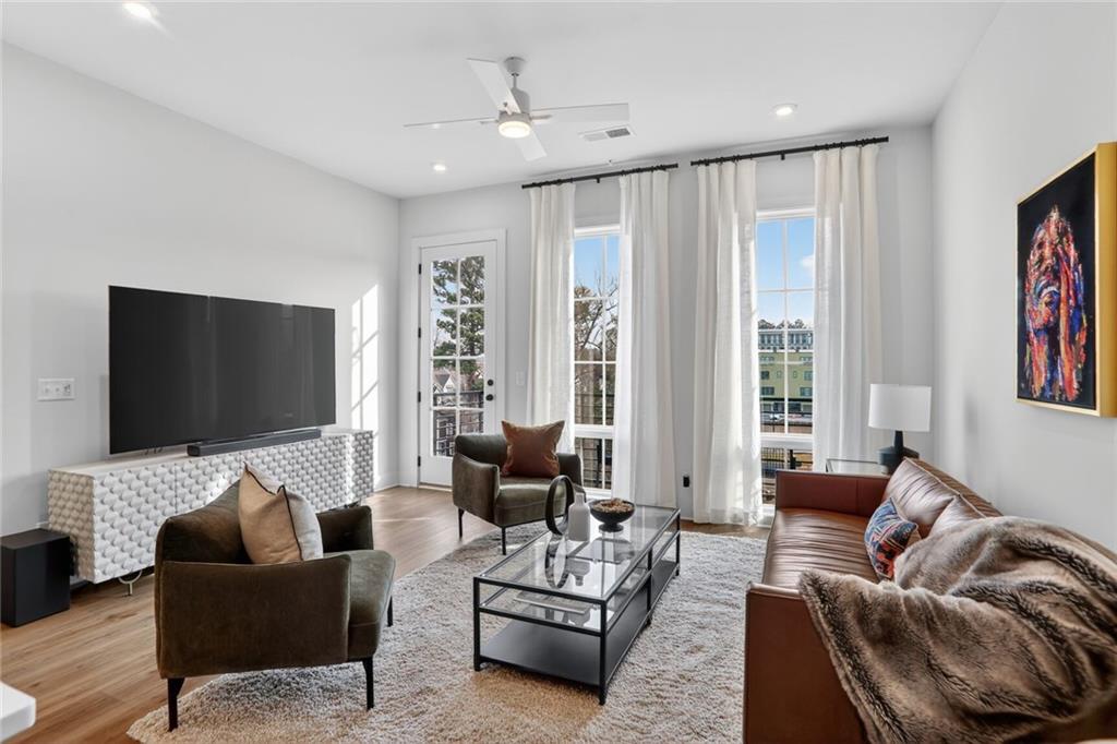 1291 Longreen Terrace NW 7