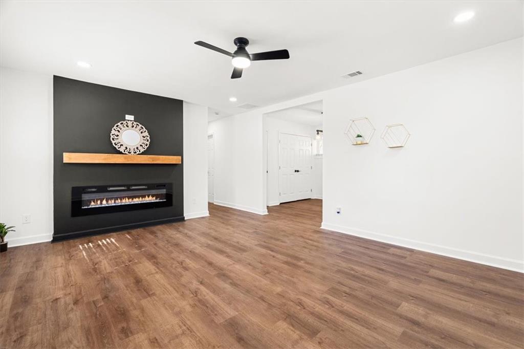 3770 Larkspur Terrace