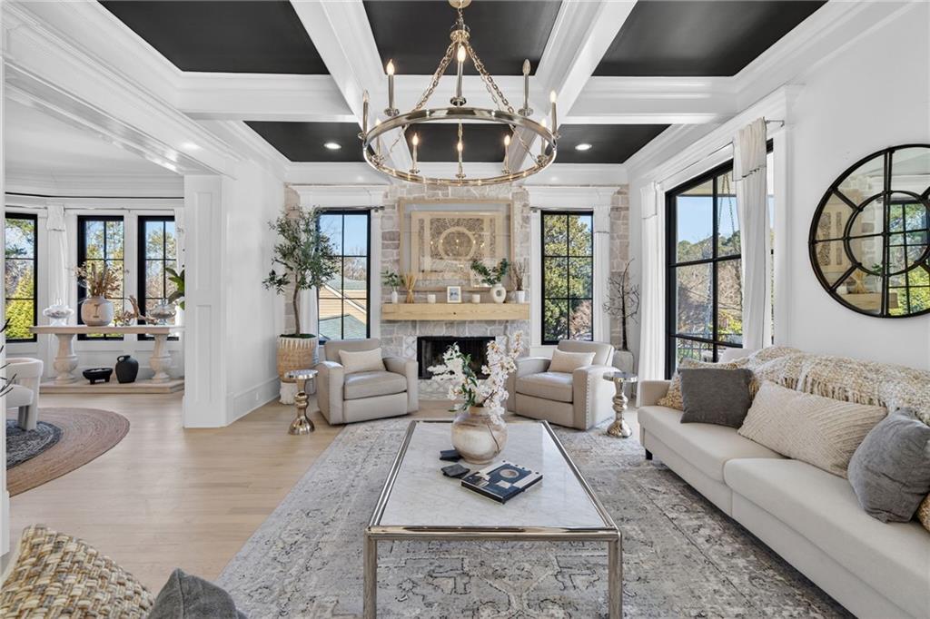 1812 Wellbourne Drive NE