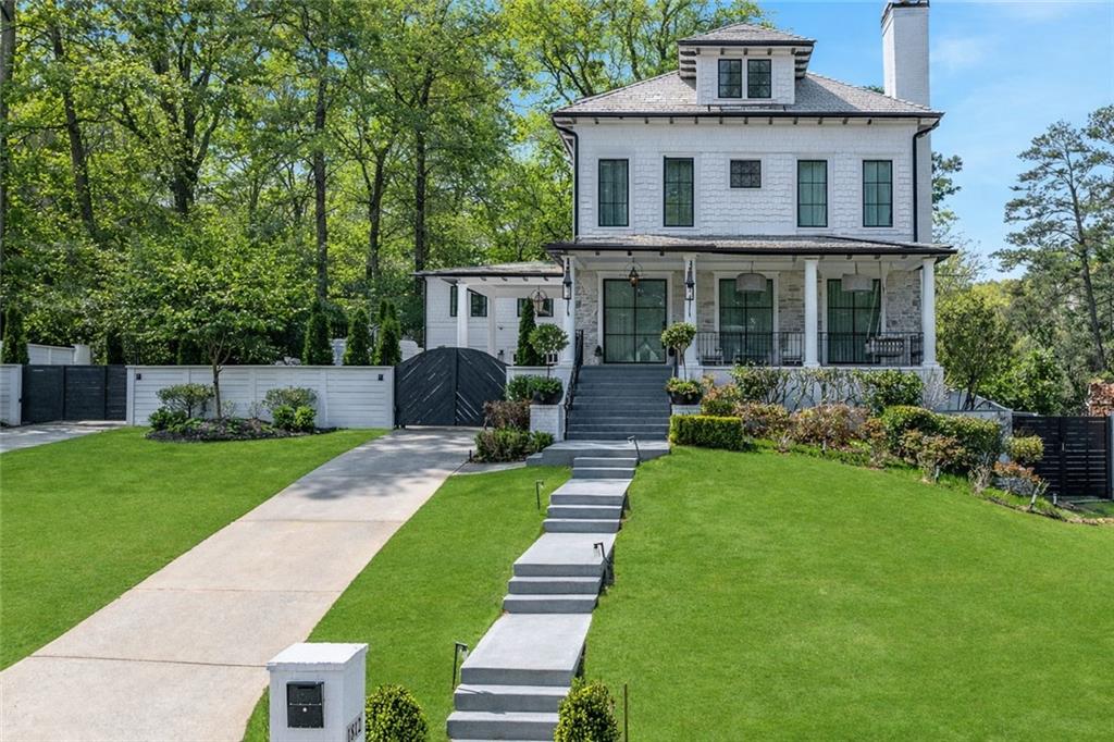 1812 Wellbourne Drive NE