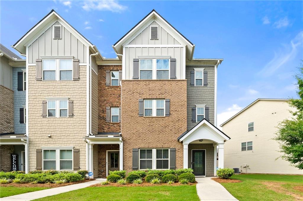 Welcome to 5959 Landers Loop in Fairburn, Georgia — a stunning, spacious 3-level townhome now available for lease at $2,700 per month. This beautifully designed residence offers the perfect blend of modern comfort and sophisticated style, featuring an open-concept floor plan ideal for both everyday living and entertaining. The main level boasts a bright and airy living space, a contemporary kitchen with sleek finishes and ample cabinetry, and a dining area perfect for gatherings. The upper levels include generously sized bedrooms, including a luxurious primary suite with a private bath and walk-in closet, as well as versatile additional rooms that can serve as guest spaces or home offices. Enjoy the convenience of a private garage and thoughtful finishes throughout the home.
We are seeking tenants interested in a 12-month lease who meet the following criteria: minimum monthly income of at least twice the rental amount ($5,400), a credit score of 620 or higher, and no history of evictions.
This is an exceptional opportunity to enjoy refined townhome living in a desirable Fairburn location with easy access to shops, dining, and major highways. Don’t miss the chance to make this beautiful townhome your new home!