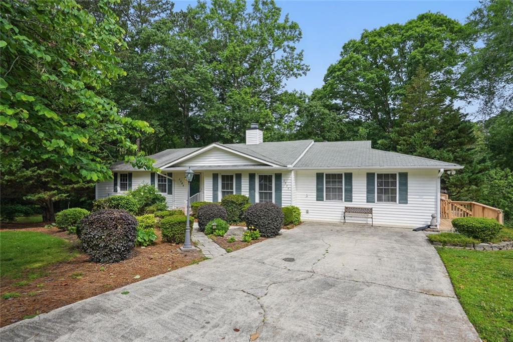 2384 Shadowood Drive SW