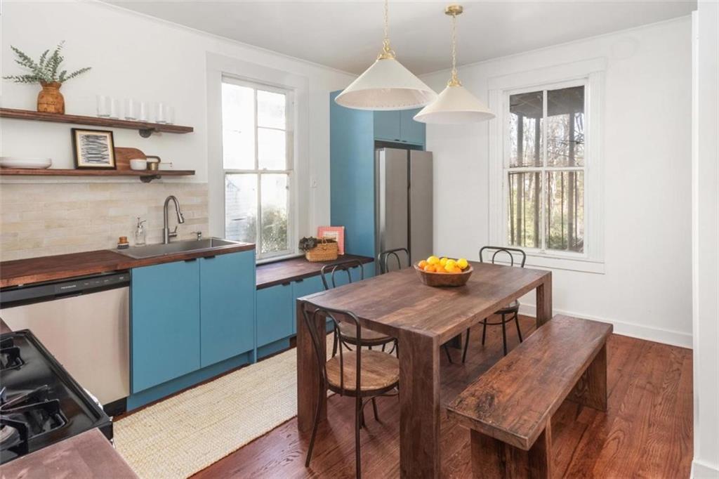 235 Elizabeth Street NE