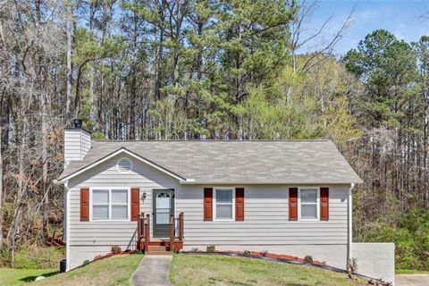 Homes For Sale - 8730 Parliament Place<br/> Jonesboro, GA 30238