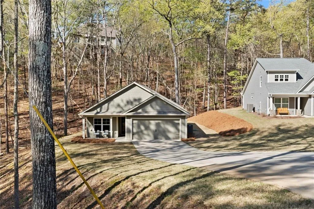 Waleska, Georgia 30183, United States, 2 Bedrooms Bedrooms, ,2 BathroomsBathrooms,Residential,Active,106163