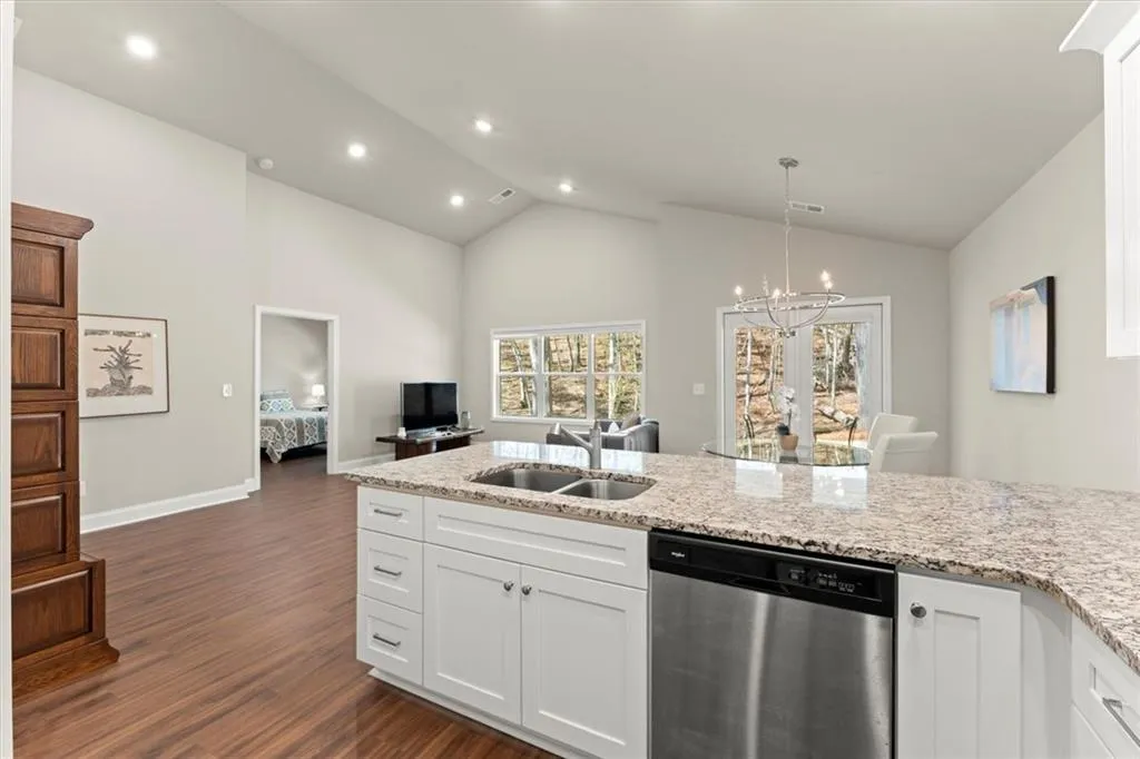 Waleska, Georgia 30183, United States, 2 Bedrooms Bedrooms, ,2 BathroomsBathrooms,Residential,Active,106163