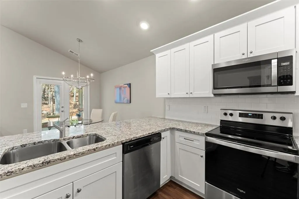 Waleska, Georgia 30183, United States, 2 Bedrooms Bedrooms, ,2 BathroomsBathrooms,Residential,Active,106163