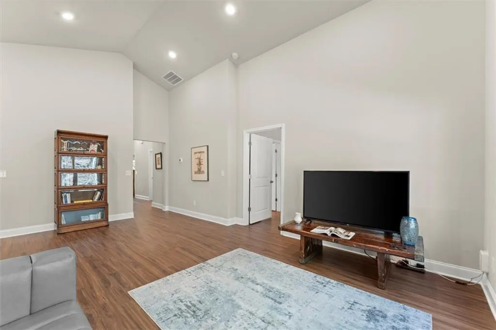 Waleska, Georgia 30183, United States, 2 Bedrooms Bedrooms, ,2 BathroomsBathrooms,Residential,Active,106163