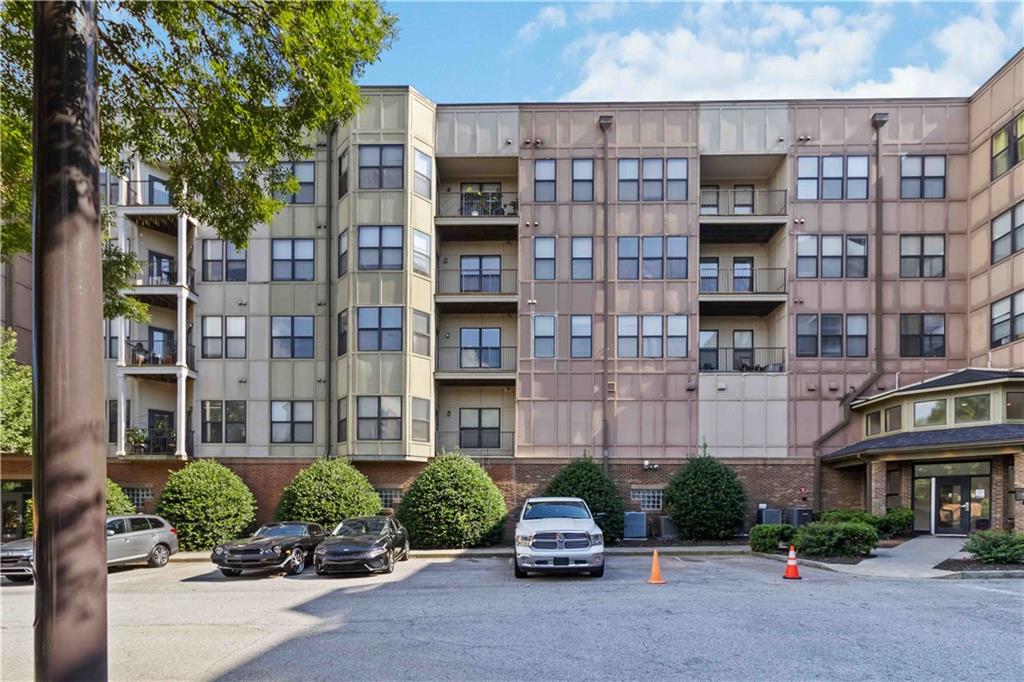 898 Oak Street SW 1402