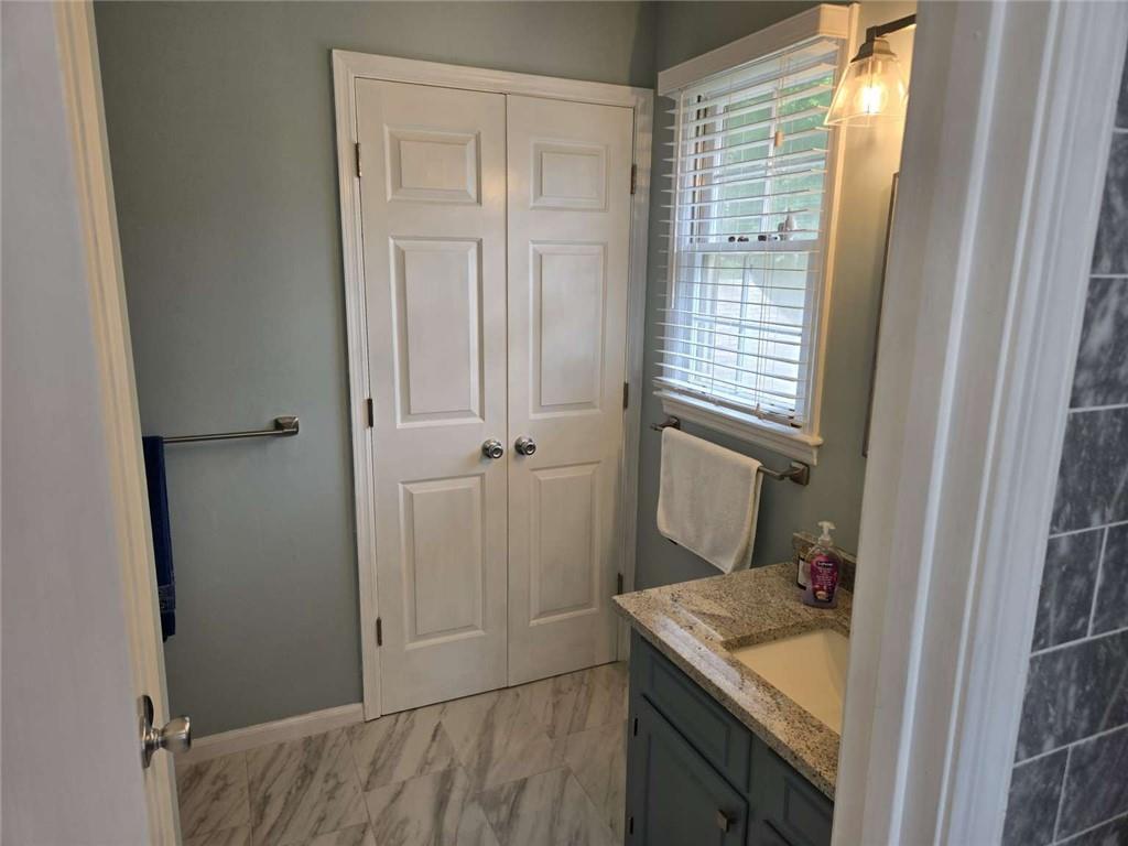 1726 W Point Circle