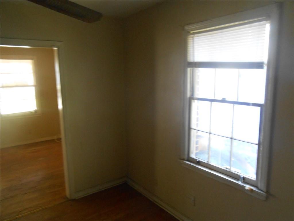 Photo 4 of 7 of 74 CHAPPELL Road NW house