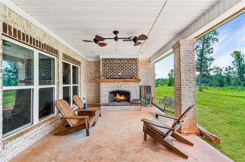 A home in Whitesburg