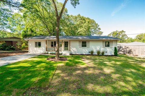 Photo of 925 Stephens Street SE, Smyrna, GA 30080 (MLS # 7647722)
