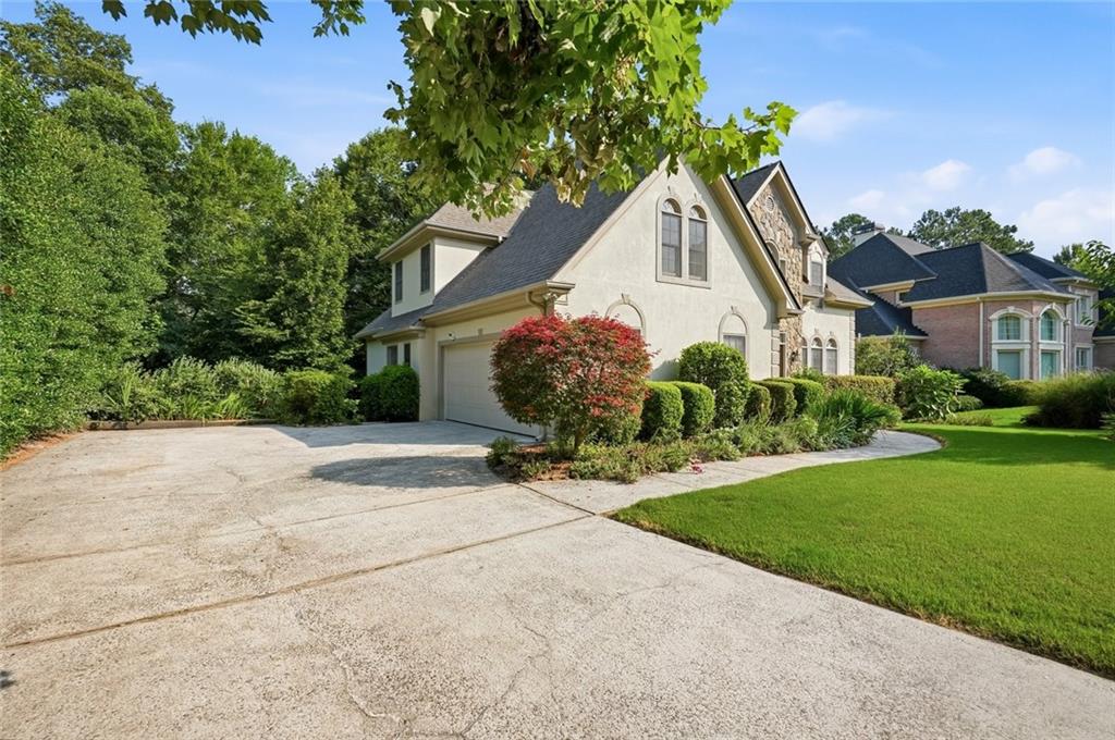 5338 Dunwoody Club Creek
