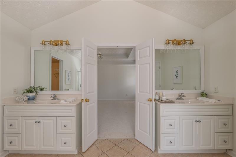 8760 Amberfield Drive, Gainesville, Georgia image 15