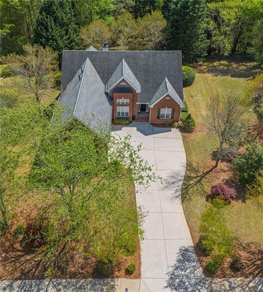 8760 Amberfield Drive, Gainesville, Georgia image 2