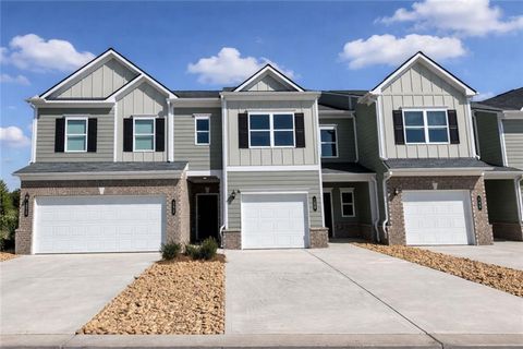 Townhouse For Sale - 150 Acklin Lane<br/> Dalton, GA 30721
