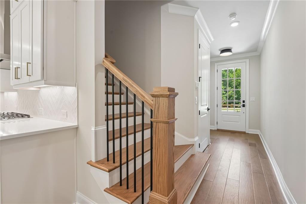 5677 Broad River View 437