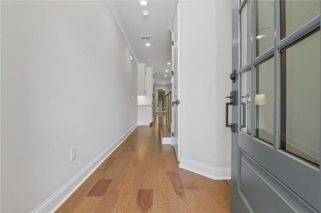 5677 Broad River View 437