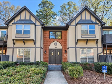 Photo of 6851 Roswell Road #I13, Sandy Springs, GA 30328 (MLS # 7826970)