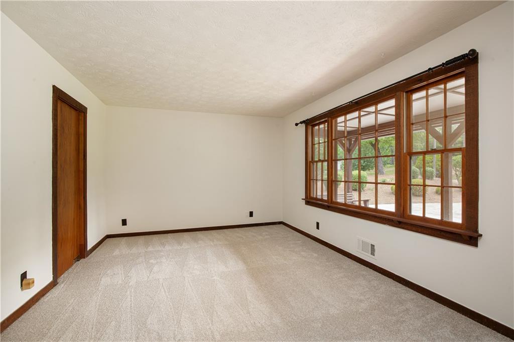 1111 Holly Hills Drive SW