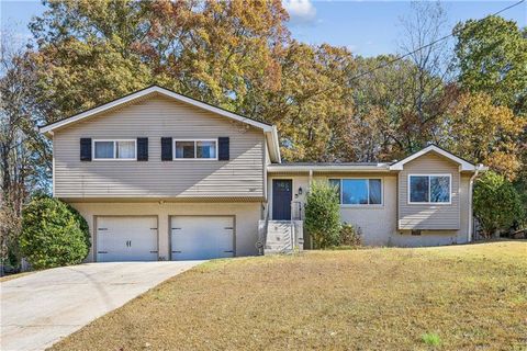 Photo of 2407 Crestdale Circle SE, Atlanta, GA 30316 (MLS # 7665767)