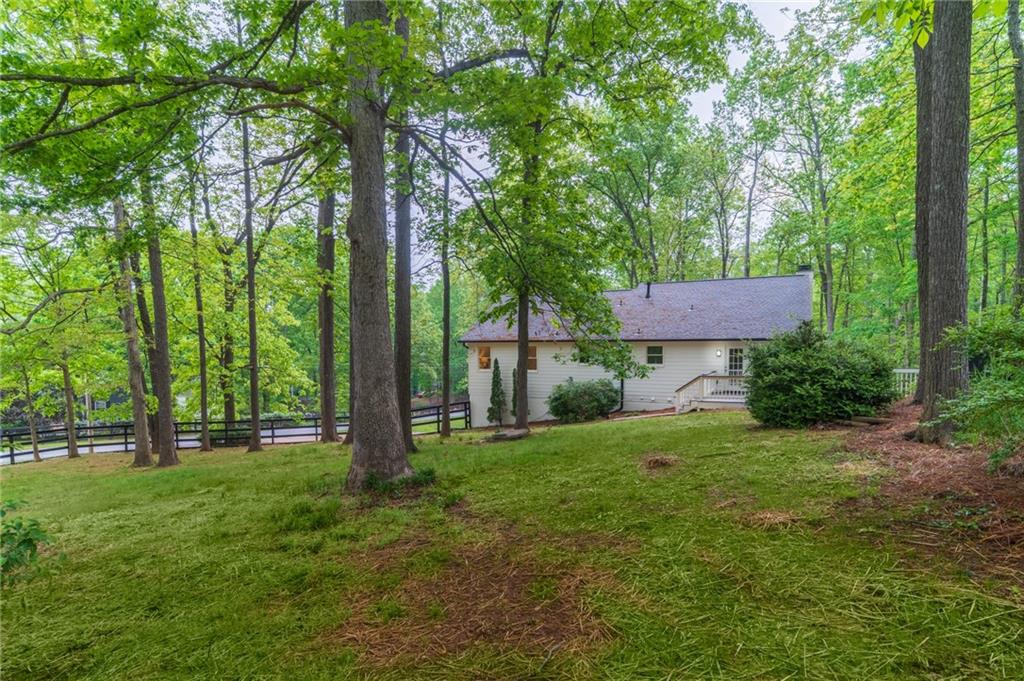 607 Hickory Creek Lane, Woodstock, Georgia image 7
