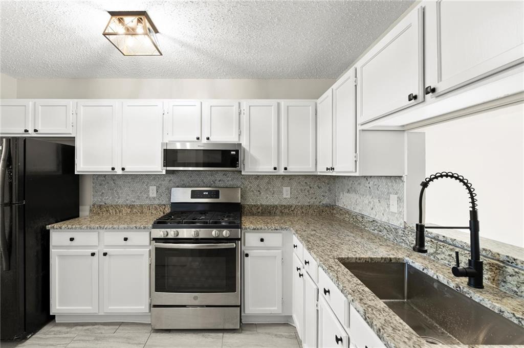 3284 Long Iron Place