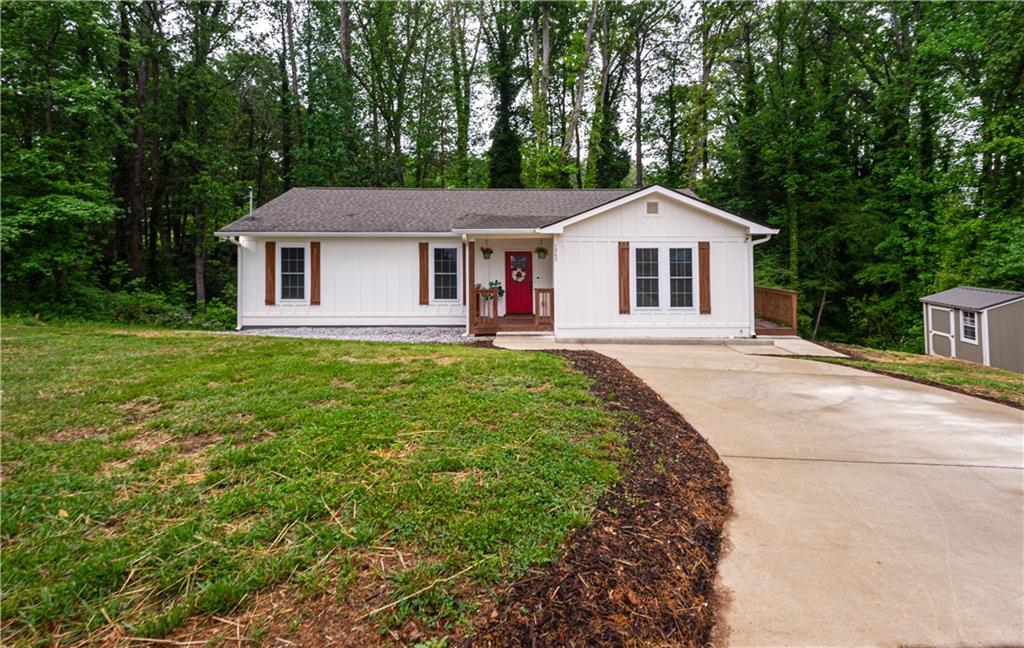 1563 Brannon Circle, Austell, Georgia image 3