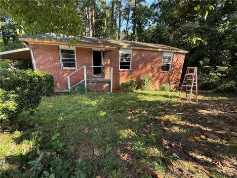 Homes For Sale - 264 NW Fairburn Rd Nw Rd<br/> Atlanta, GA 30331