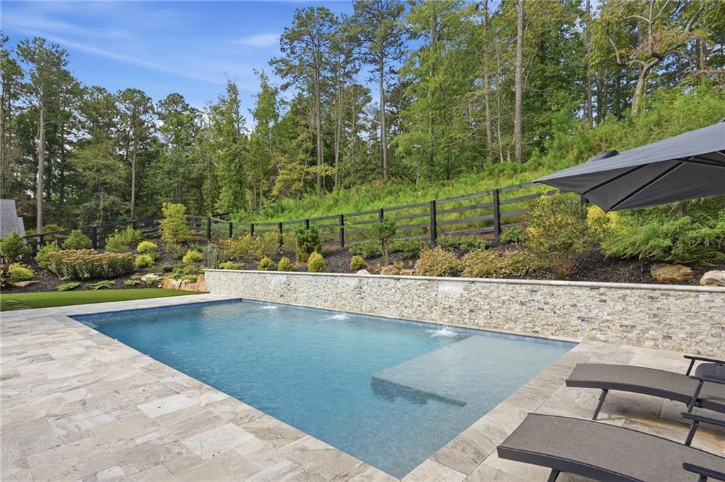 565 Mountain Road