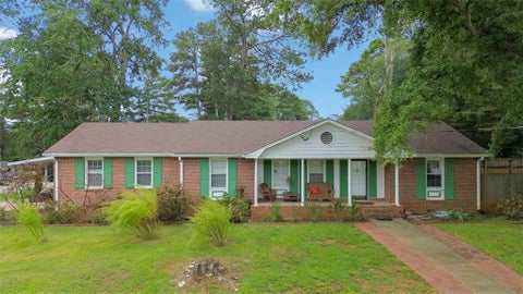 Homes For Sale - 5524 Laurel Lane<br/> Lilburn, GA 30047
