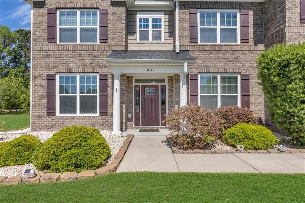 1043 Kingswood Drive