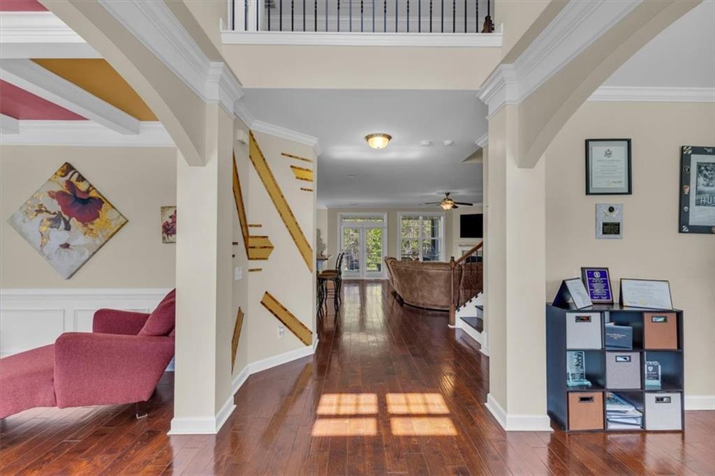 1043 Kingswood Drive