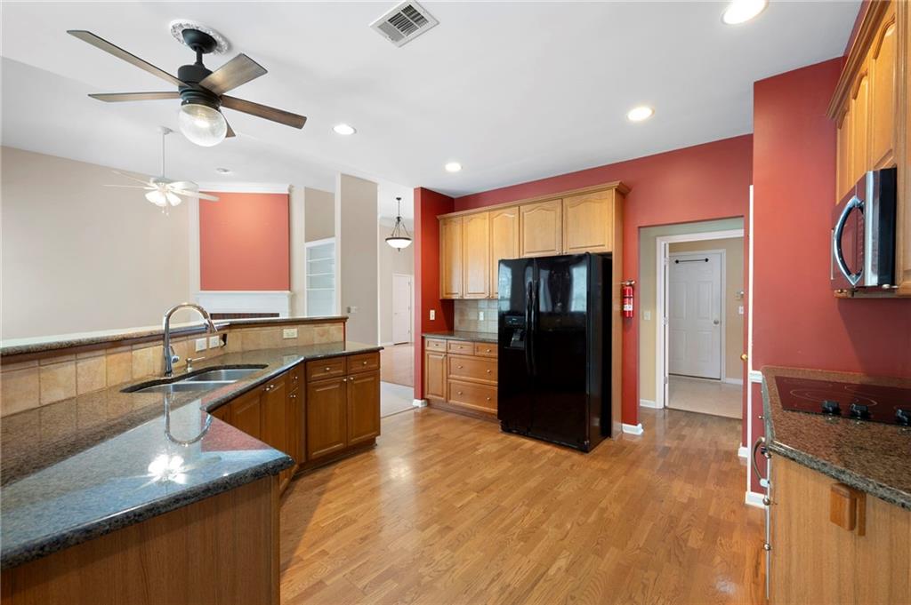 4955 Kingsbridge Court, Powder Springs, Georgia image 12