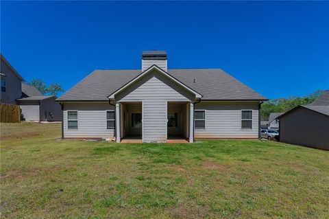 A home in Hoschton