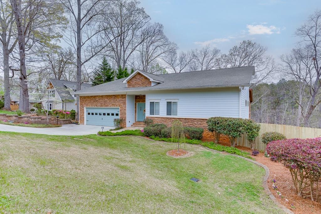 5995 Lanier Heights Circle, Buford, Georgia image 2