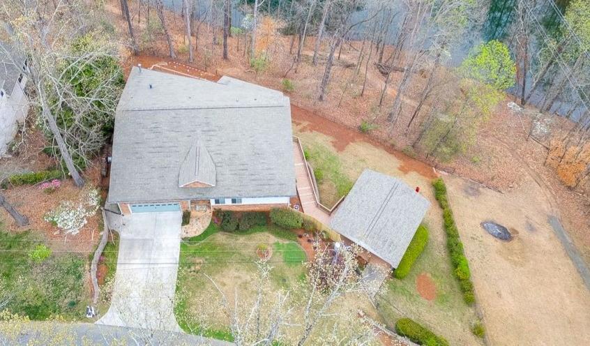 5995 Lanier Heights Circle, Buford, Georgia image 1